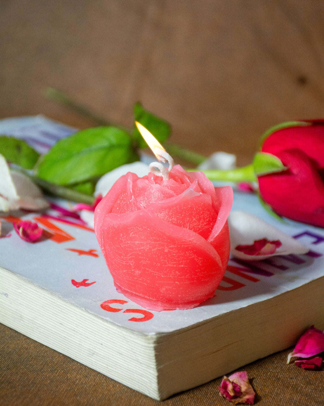 Amber Wick Rose Candle – Romantic Flower